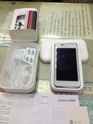 流當品 HTC J(Z321E)日系美型手機/4.3吋/ 支援亞太威寶遠傳 9.5成新空機(白)